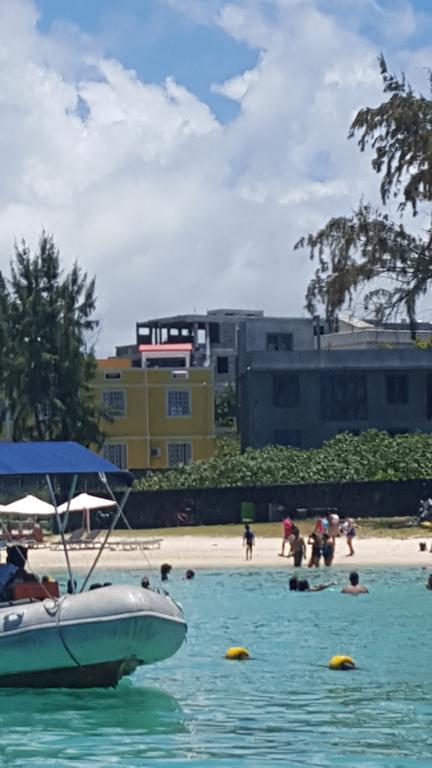 Chez Johnny - Blue Bay Hotel Exterior foto